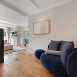 아파트 Entire Luxury Flat With Sea View Pool Sauna