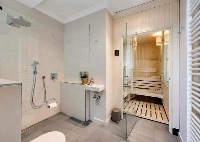 Entire Luxury Flat With Sea View Pool Sauna * Sellin (Rugen)